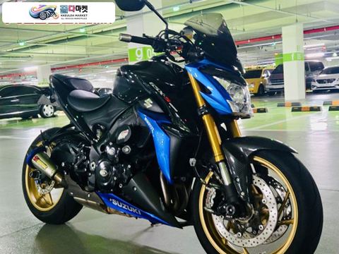 스즈끼 GSX S 1000 2018년식 튜닝 많이되어있고 관리잘된 스즈키 GSX-S1000 18년식 판매합니다