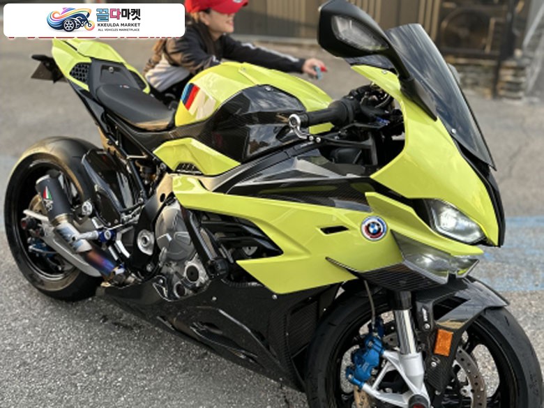 BMW M 1000 RR 2022년식 [가격다운] 22년식 23년출고 M1000rr 50주년 한정판 8100km 신차급 관리 판매합니다.
