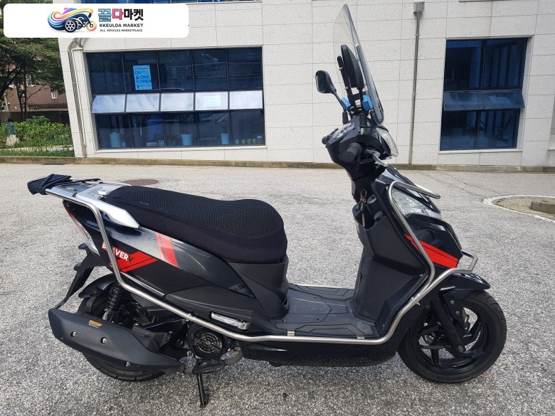 KR/S&T/효성 비버 125 V 디럭스 2022년식 980km 신차급 중고 신형 22년 비버125V 서울 동대문 판매