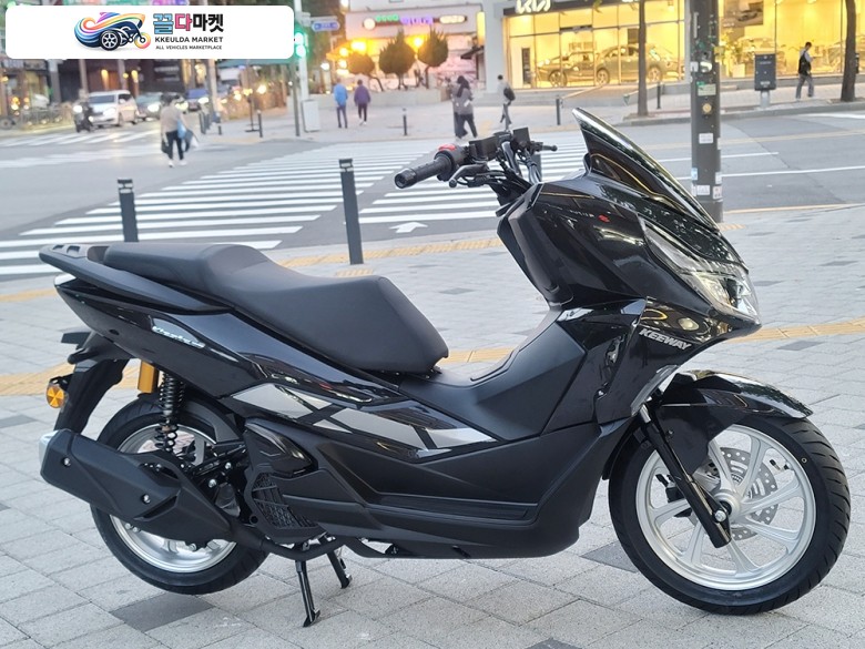 키웨이 비에스테 125 LX 2025년식 비에스테125 블랙 인기최고모델! 업무용 배달용으로 최적화! 카드12~22개월무이자 할부가능!