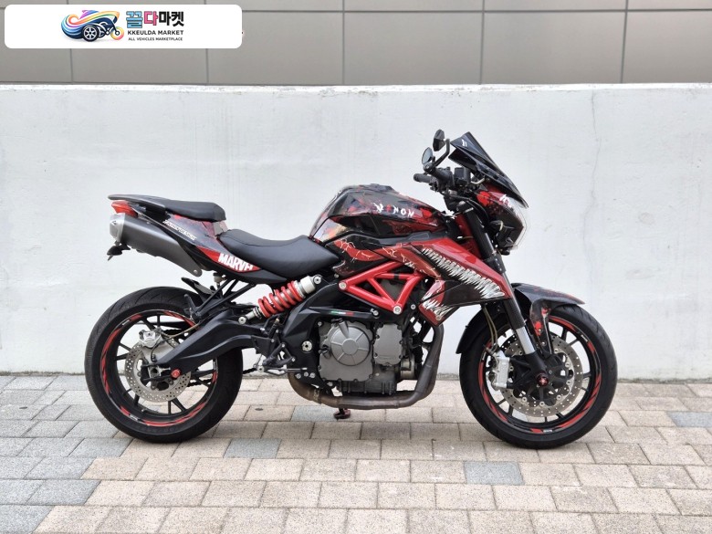 베넬리 TNT 600 I 2018년식 2018 베넬리 TNT600 ABS 1.7만키로 판매합니다.