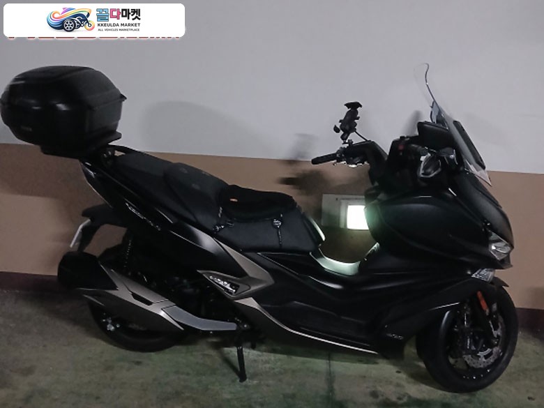 킴코 익사이팅 S 400 2023년식 신차급 매물