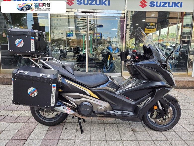 킴코 AK 550 i 2021년식 킴코 부산대리점 / 무이자 국민12회. 삼성.하나.현대12-36회