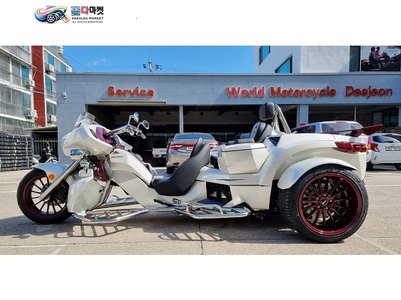 리와코 GT 투어링 140 2025년식 [청주바이크월드]리와코 2025년 GT TOURING 140 화이트/멀롯