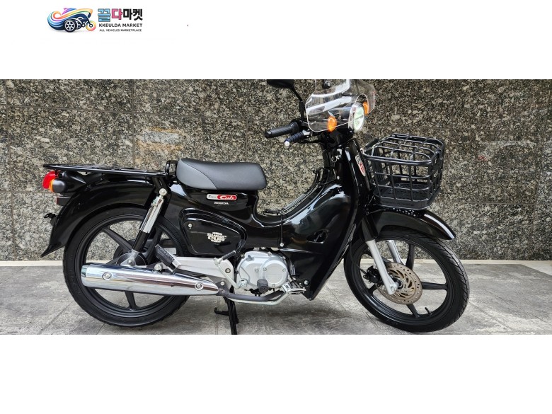 혼다 슈퍼 커브 110 2025년식 슈퍼커브 2025년 1.951KM 실운행수 옵션좋습니다.신차수준!!!!