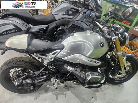 BMW R 나인 T 2022년식 알나인티 노말 22년식 판매합니다.