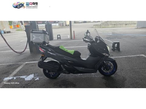 스즈끼 버그만 400 ABS 2023년식 버그만400 2023년씩 팝니다.