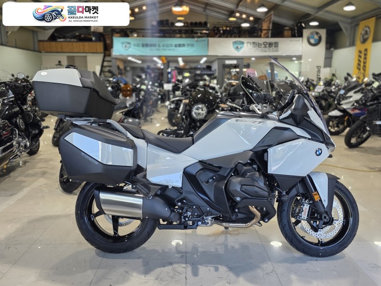 BMW R 1300 RT 2026년식 신차도 다파는 오빠들 입니다~^^ 이번에 신차 출시된 BMW R1300RT 입니다^^