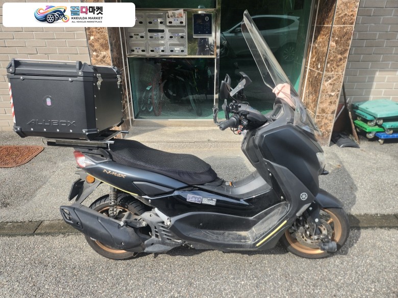 야마하 N 맥스 125 2023년식 키로수 짧은 2023년식 Nmax 125cc 팝니다.
