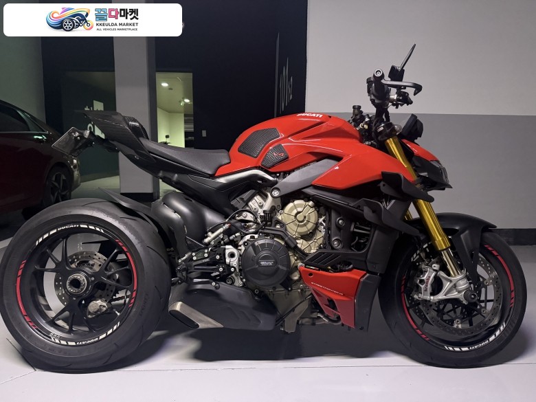 두카티 스트리트파이터 V4 S 2020년식 스트리트파이터 v4s 팝니다