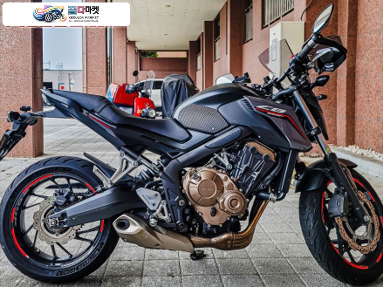 혼다 CB 650 F 2018년식 2018년식 혼다 CB650F 팝니다.