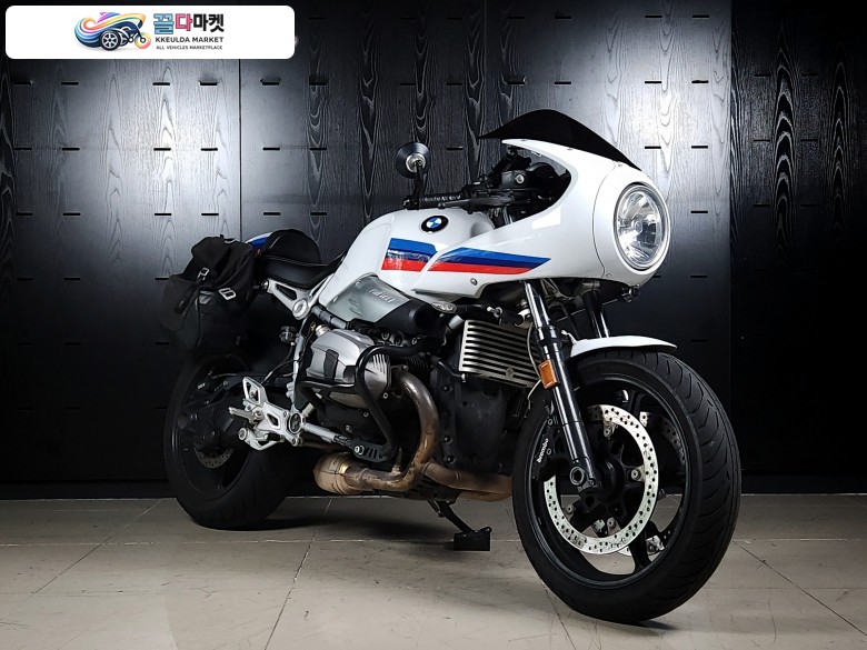 BMW R 나인 T 레이서 2017년식 [BMW 공식모델] RNINE T 레이서 - 무사고 관리잘된 깔끔한 홈서비스 중고매물 - 정직한 최고가 대차 및 매입을 도와드립니다.