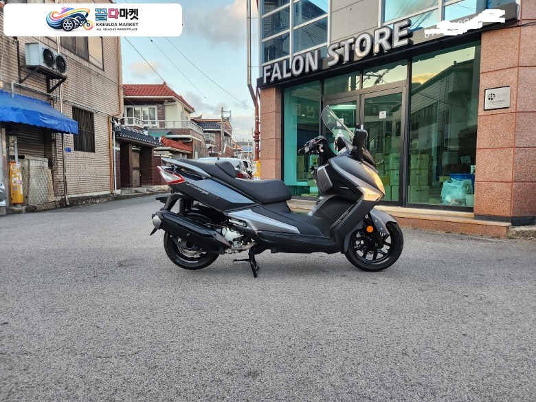 SYM 조이맥스 300 i ABS 2017년식 조이맥스300 abs 모델팜니다