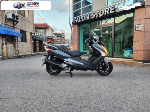 SYM 조이맥스 300 i ABS 2017년식 조이맥스300 abs 모델팜니다