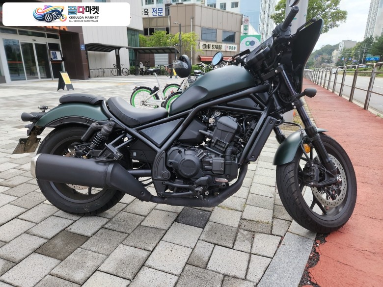 혼다 레블 1100 T DCT 2024년식 24년식 혼다 레블1100 T DCT 모델입니다.