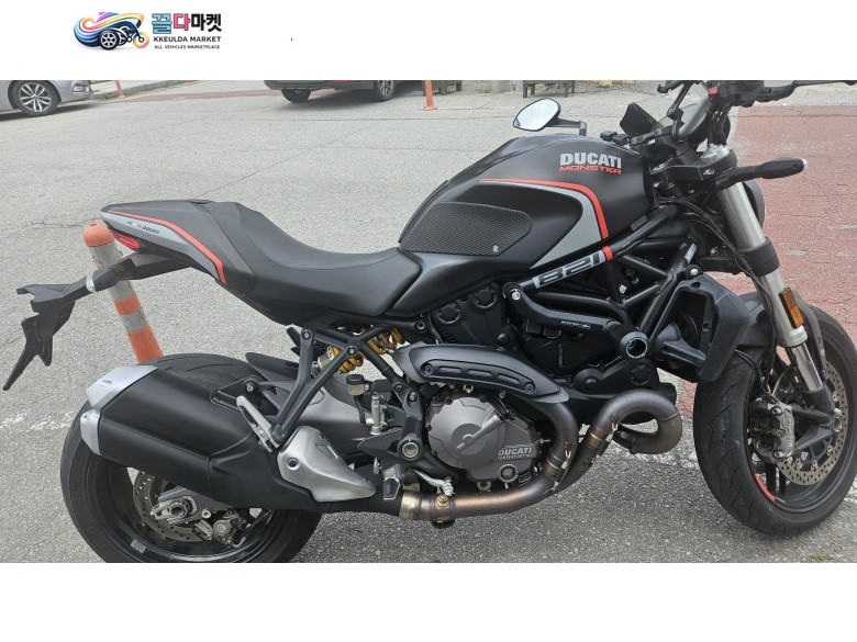 두카티 몬스터 821 스텔스 2019년식 몬스터 821 스텔스 키로수 환상