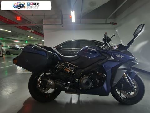 스즈끼 GSX S 1000 GT 2022년식 스즈키 GSX-S1000GT 급매합니다.