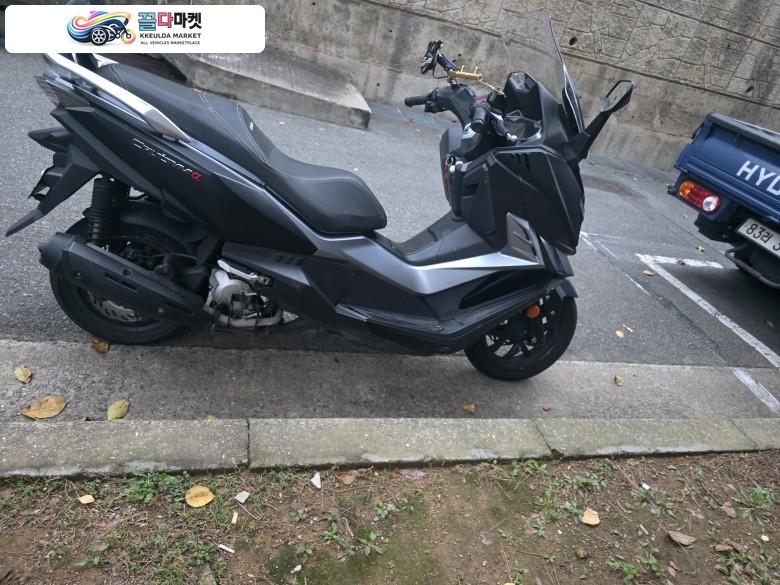 SYM 크루심 125 ABS 2022년식 크루심125팝니다