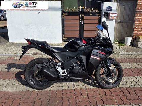 혼다 CBR 125 R 2017년식 혼다 17년식 cbr125r 팝니다