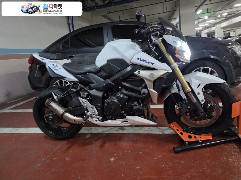 스즈끼 GSR 750 A 2012년식 가성비 끝판왕 상태좋은 스즈키 gsr750a 판매합니다