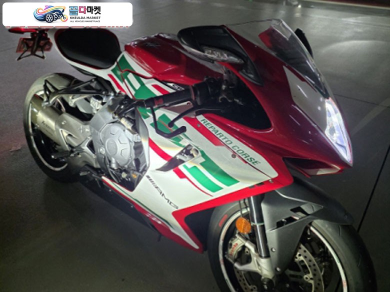 MV-아구스타 F3 800 2023년식 23년식 Mv 아구스타 f3 800r 판매합니다