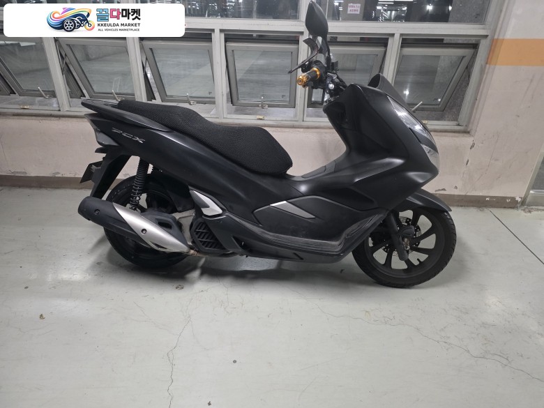 혼다 PCX 125 CBS 2020년식 PCX 125 CBS 20년식 14@@@ km 팝니다