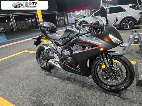 혼다 CBR 650 R ABS 2024년식 Cbr650r 2024년식 2400km 블랙