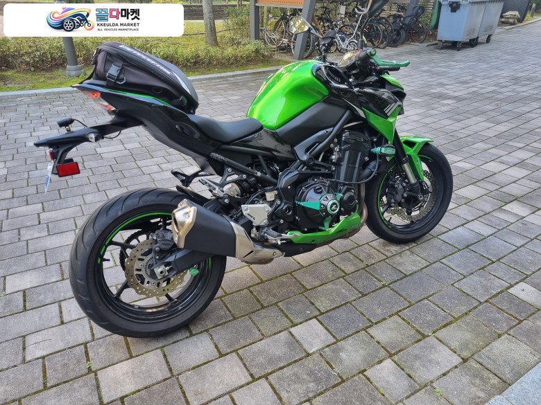 가와사키 Z 900 ABS 2020년식 가와사키 Z900 판매합니다.