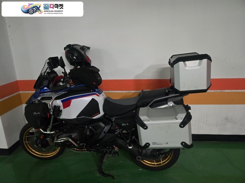 BMW R 1300 GS 어드벤쳐 2025년식 BMW 1300 GSA 2025 트로피 풀옵션 5,800 km