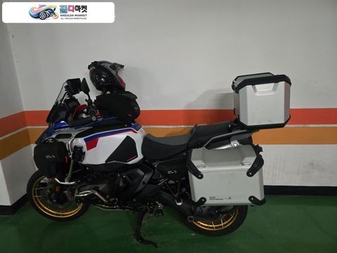 BMW R 1300 GS 어드벤쳐 2025년식 BMW 1300 GSA 2025 트로피 풀옵션 5,800 km