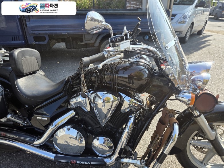 혼다 VT 1300 CR 2010년식 혼다 vtx1300cr 판매합니다