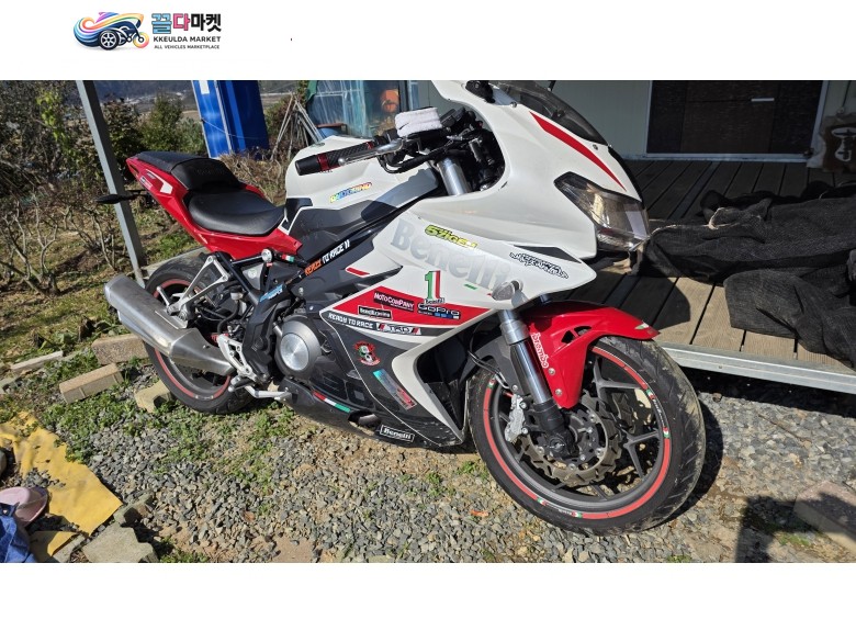 베넬리 토네이도 302 R 2017년식 베넬리 TNT302ABS