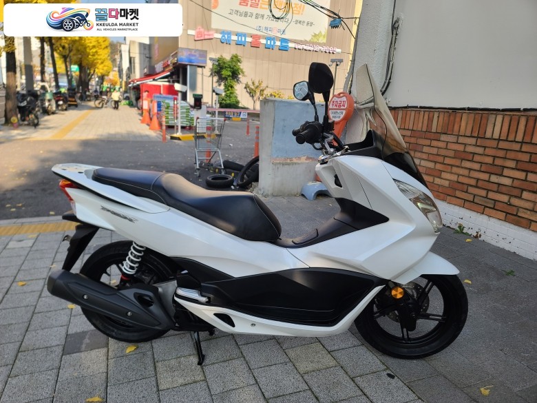 혼다 PCX 125 FI 2018년식 유성바이크   전차종 매입가능   대차 가능  깔끔  합니다