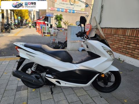 혼다 PCX 125 FI 2018년식 유성바이크 전차종 매입가능 대차 가능 깔끔 합니다