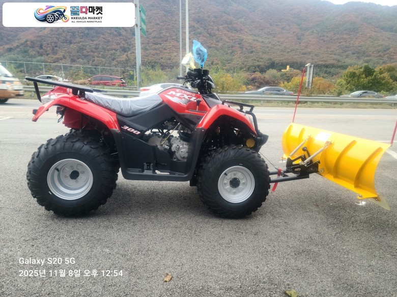 킴코 MXU 300 2025년식 킴코 MXU300 신차 제설바이크(삽은별도)