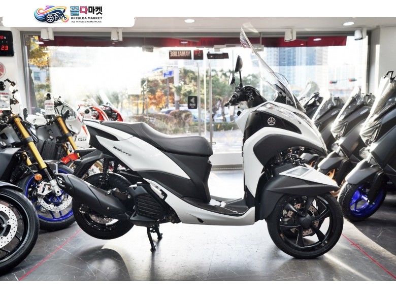 야마하 트리시티 125 S 2023년식 [야마하 용산점 모터맥스] 1인소유 / 23년식 / 1,084Km / 짧은거리 / 새차컨디션