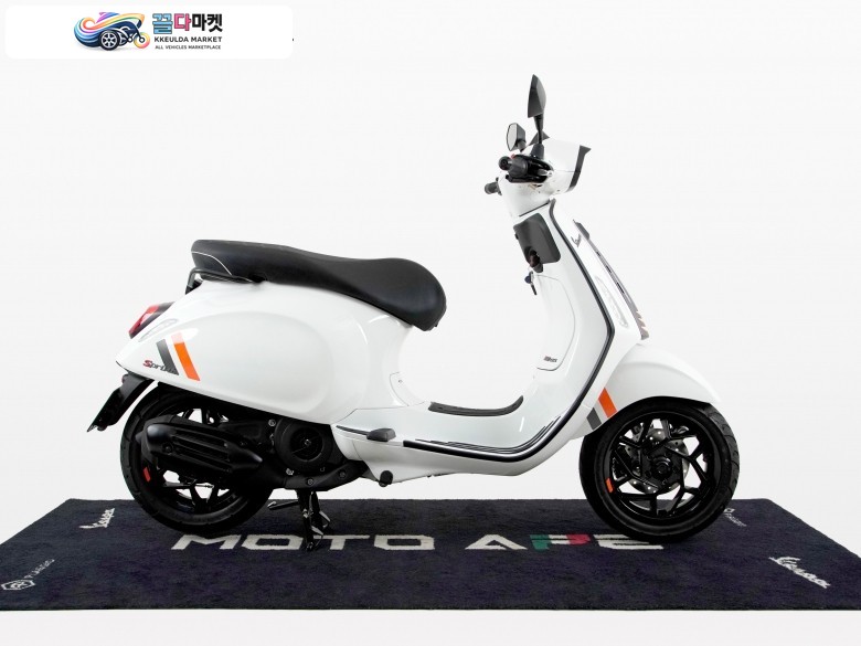 베스파 스프린트 125 ABS 2025년식 [베스파공식]50만원 크레딧+무료배송+카드무이자 ~16개월, 신형 스프린트 S 버전 - 화이트