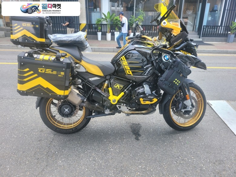BMW R 1250 GS 어드벤처 2022년식 BMW 1250 GS 어드벤처 40주년 판매합니다.