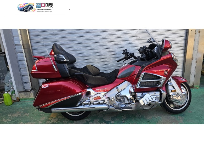 혼다 골드윙 1800 2017년식 2017년 1800cc 골드윙 팔아요
