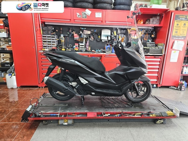 혼다 PCX 125 ABS 2025년식 25년식 중고 PCX 판매 합니다.