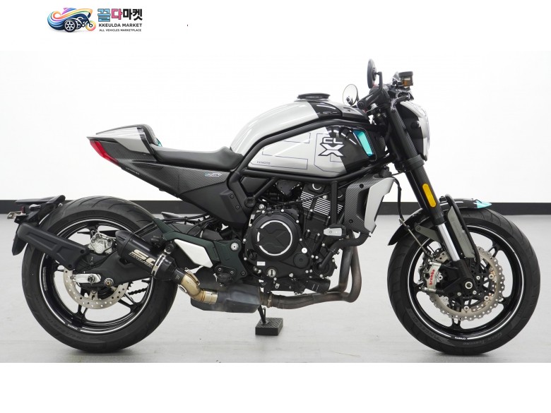CF모토 700 CLX 스포츠 2022년식 [ 매버릭바이크 ] 옵션 약 200만 원 장착된 CF모토 700 CL-X 스포츠 판매합니다.