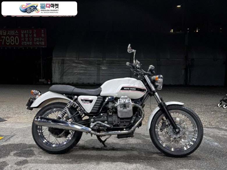 모토구찌 V7 2008년식 수평대향 v트윈 공랭감성 모토구찌 v7