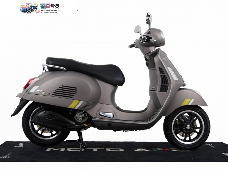 베스파 GTS 300 슈퍼테크 2025년식 [베스파공식]무료배송+무이자 ~16개월, 신형 GTS 300 슈퍼테크 - 그레이 콰르조