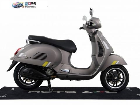 베스파 GTS 300 슈퍼테크 2025년식 [베스파공식]무료배송+무이자 ~16개월, 신형 GTS 300 슈퍼테크 - 그레이 콰르조