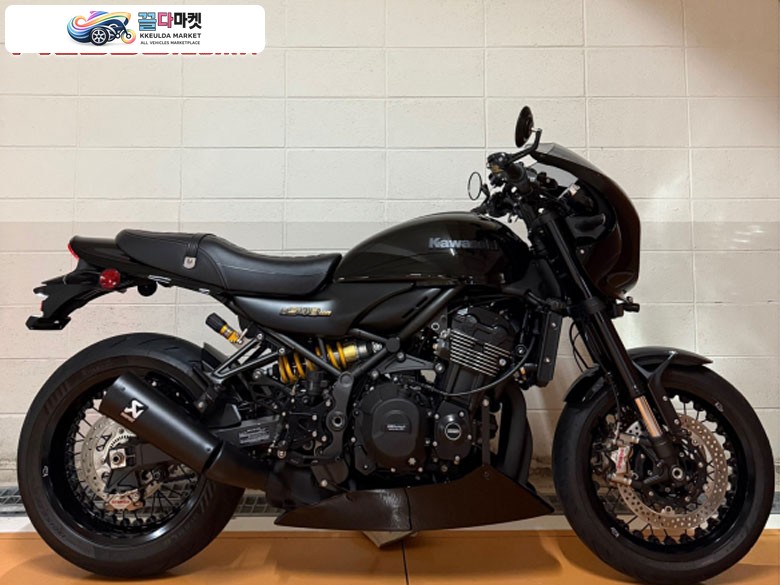 가와사키 Z 900 RS 카페 ABS 2018년식 사용검사 없이 이전가능 18년식 가와사키 Z900RS CAFE 올블랙커스텀 키네오,올린즈,아크라포빅,브렘보니켈 등등