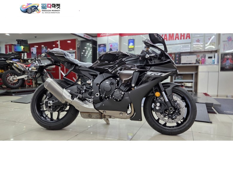 야마하 YZF R1 2024년식 YAMAHA / 2024년식 / YZF-R1 /블랙컬러 / 신차 판매