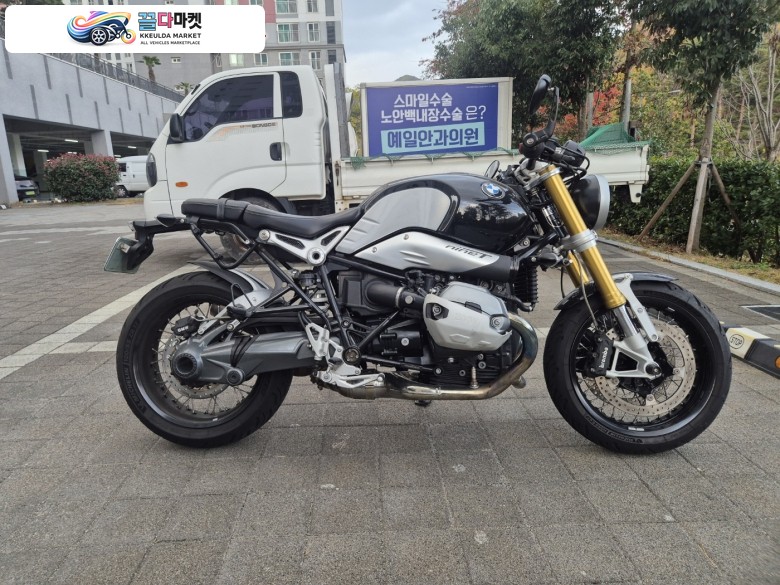 BMW R 나인 T 2015년식 010-6474-3882