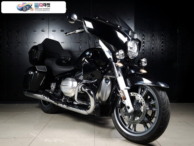 BMW R 18 트랜스컨티넨탈 2023년식 [BMW 공식모델] R18TC 럭셔리 투어러 - BMW모토라드 공식 보증 워런티 2027년 4월 - 후진 기어 탑재 최상위 모델 - 무사고 관리잘된 신차급 홈서비스 중고매물 - 정직한 최고가 대차 및 매입을 도와드립니다.