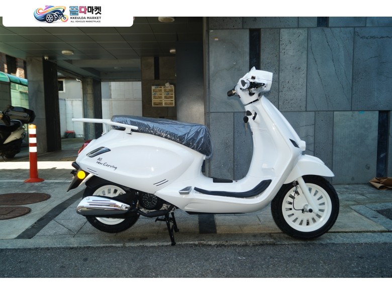 K&C 뉴 카빙 125 2026년식 신형색상입니다