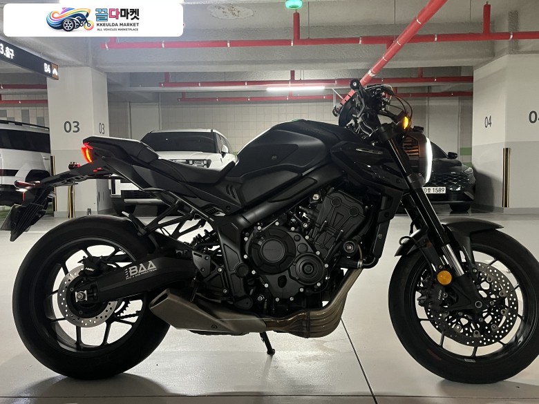 혼다 CBR 650 R ABS 2023년식 2023 cb650r 블랙에디션 판매합니다.